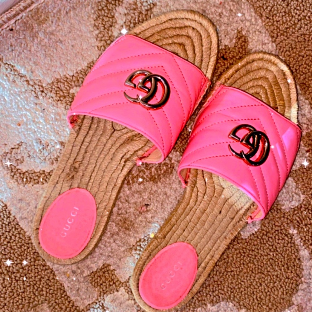 Size 39 AUTHENTIC pink Gucci sandals
